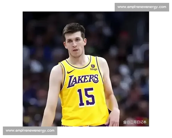 里夫斯：湖人是家！顶薪争议下的忠诚告白，球迷：他比拉塞尔更值得